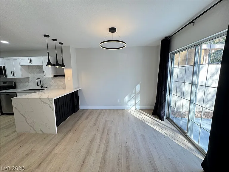 8464 Blue Island Ave — Photo 16