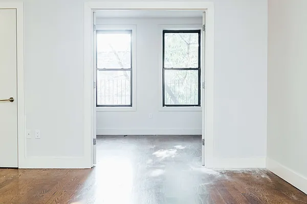 Rented by Nooklyn NYC LLC | media 70