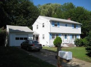 5 Phillip Ave, Burlington, MA 01803