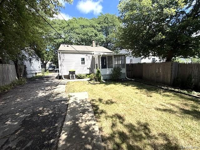 227 W Strathmore Ave, photo 2