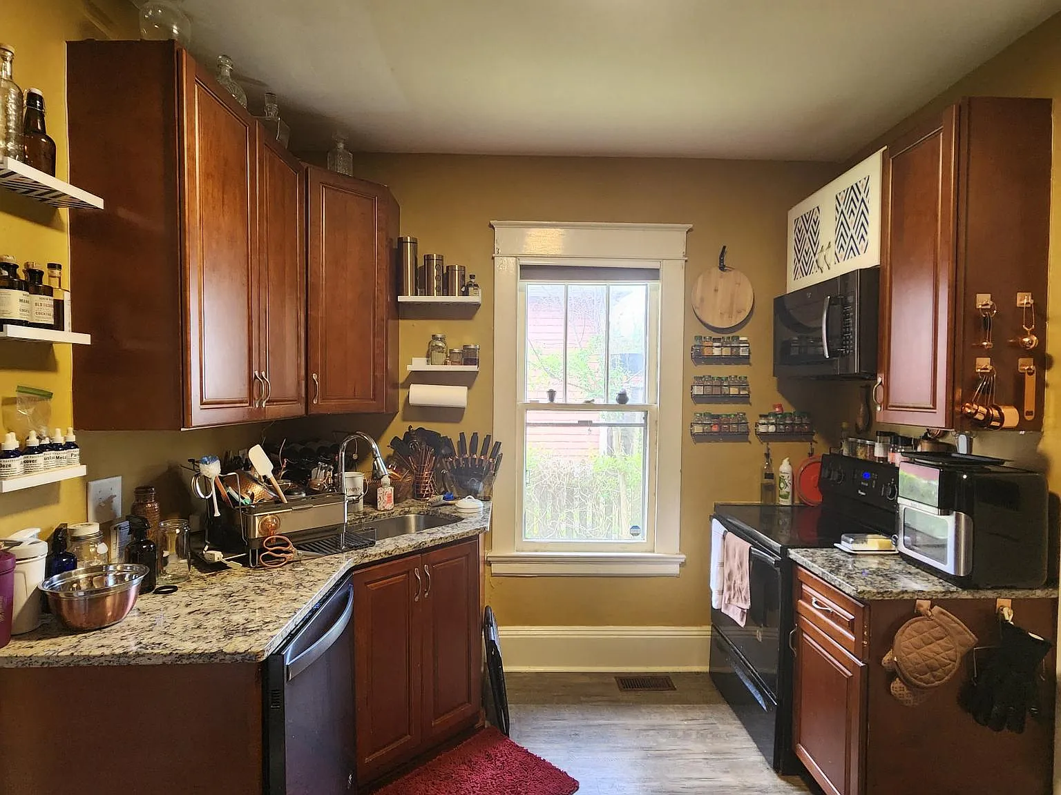 705 E Hargett St — Photo 3