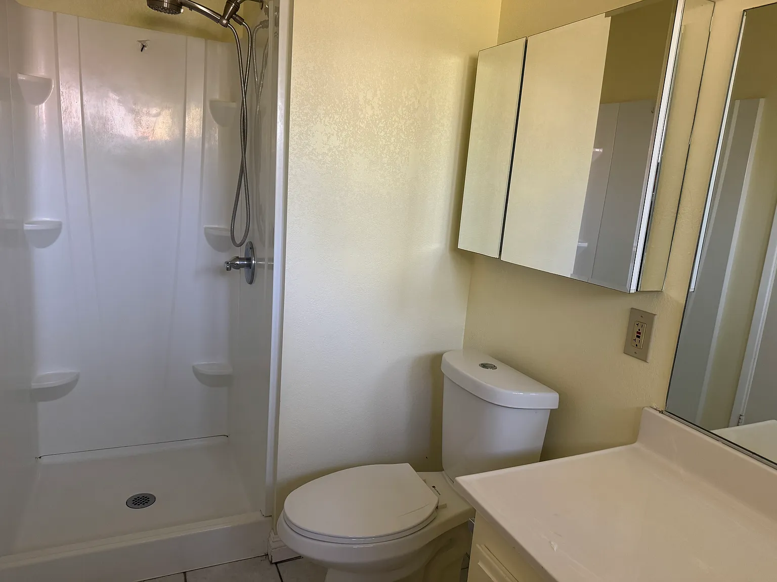 3 bed, 1425 sqft, $3,600 — Photo 3