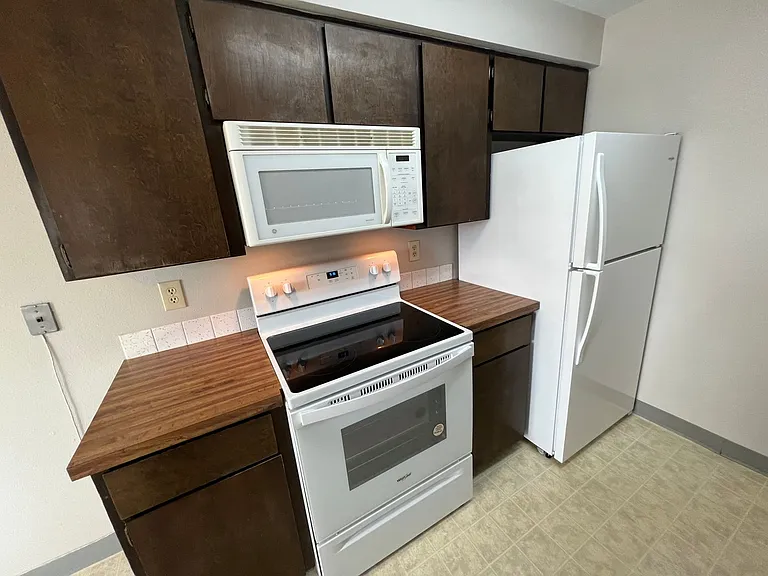 Welcome to Briarwood Apartments! — Photo 16