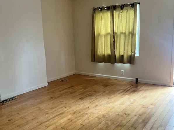 6618 Tulip St, Philadelphia, PA 19135