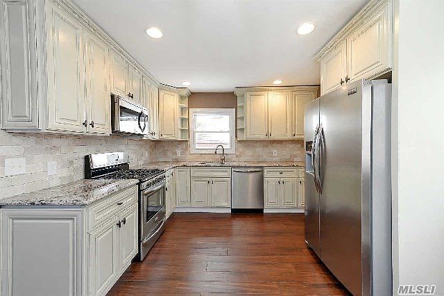 2nd image of 1382 Luddington Rd