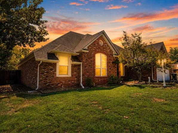 1010 Saddle Ln, Skiatook, OK 74070