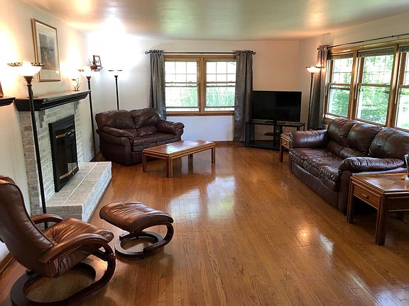 3rd image of 14601 W Woodland Dr