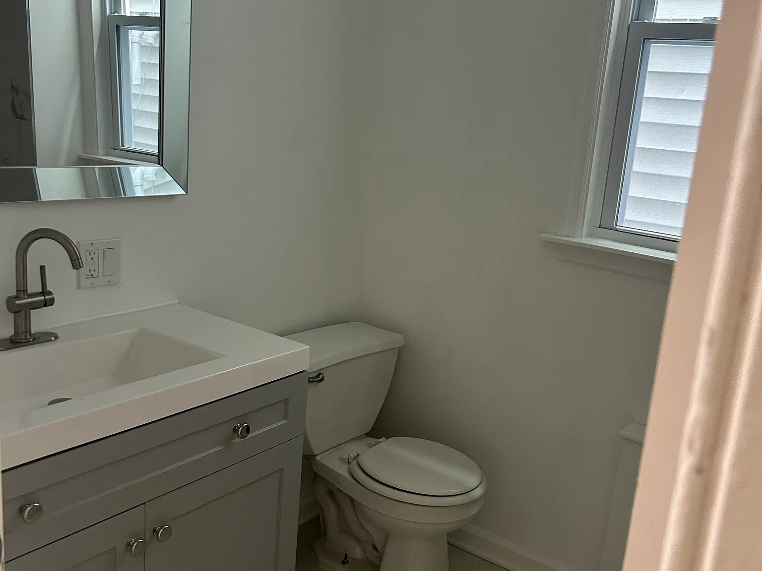 3 bed, $2,400 — Photo 3