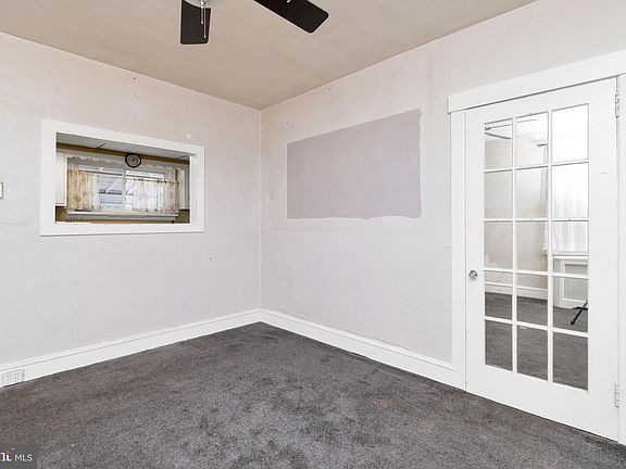 5th image of 4619 Silverwood St