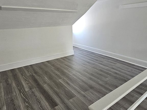5th image of 408 Grand St