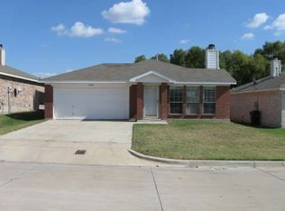 2501 Ensenada Ln, Fort Worth, TX 76108
