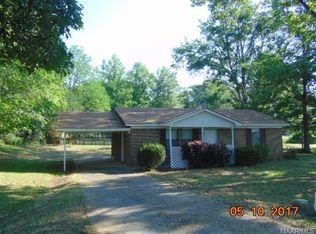 1051 Cooedy Rd, Clanton, AL 35045