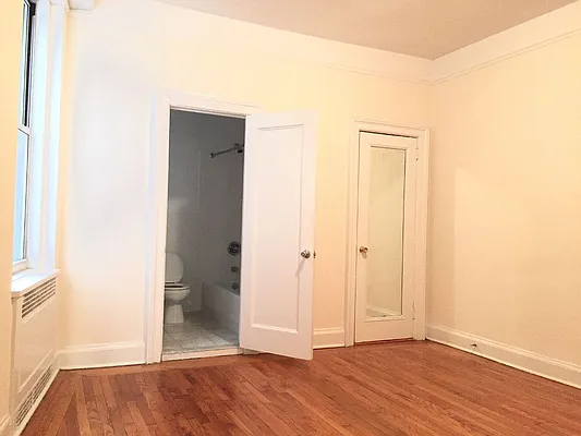 Rented by Solil Management | media 5