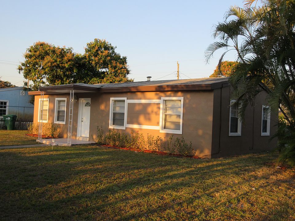 1st image of 15941 NW 18th Ct