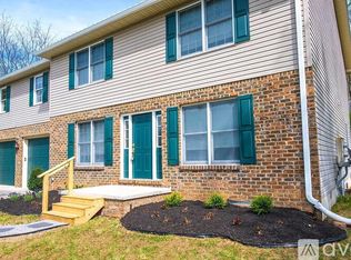 837 Queens Ct #839, Greencastle, PA 17225