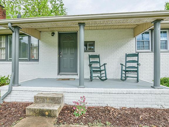 3rd image of 256 Clover Bottom Dr