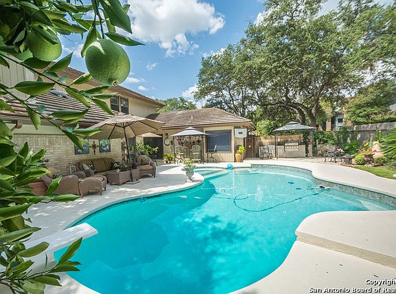 2nd image of 3415 Elm Hollow Ln