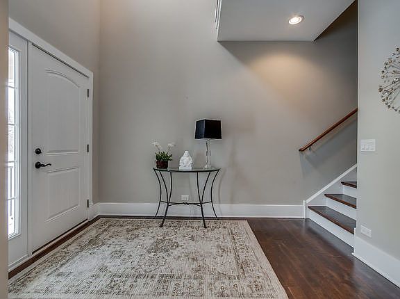 4th image of 420 N 1st Street