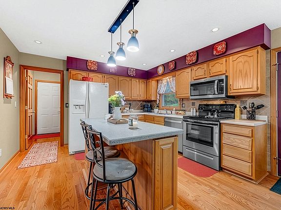 5th image of 58 Edinburgh Ln