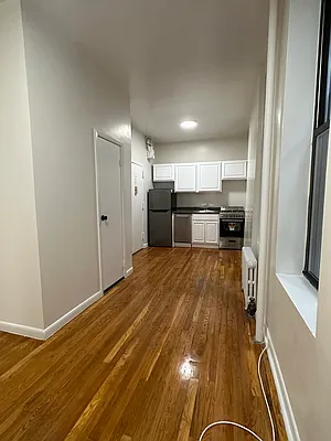 Rented by Peter R. Hungerford, LREB | media 17