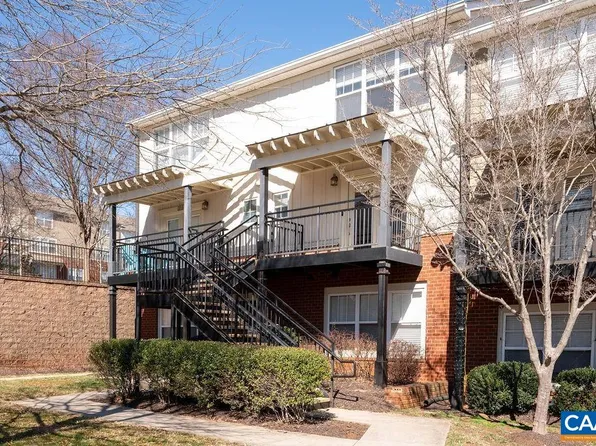 1635 Elmwood Ct Unit 202, Charlottesville, VA 22903
