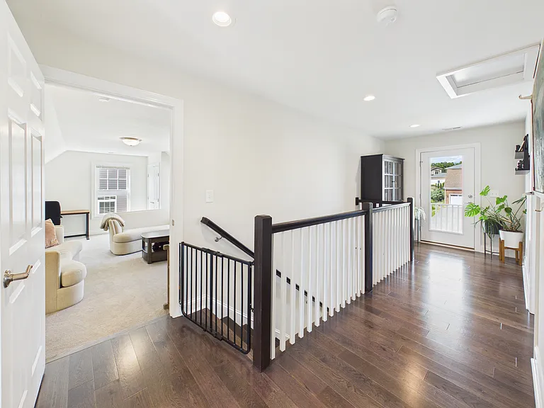 912 Kentwood Dr — Photo 38