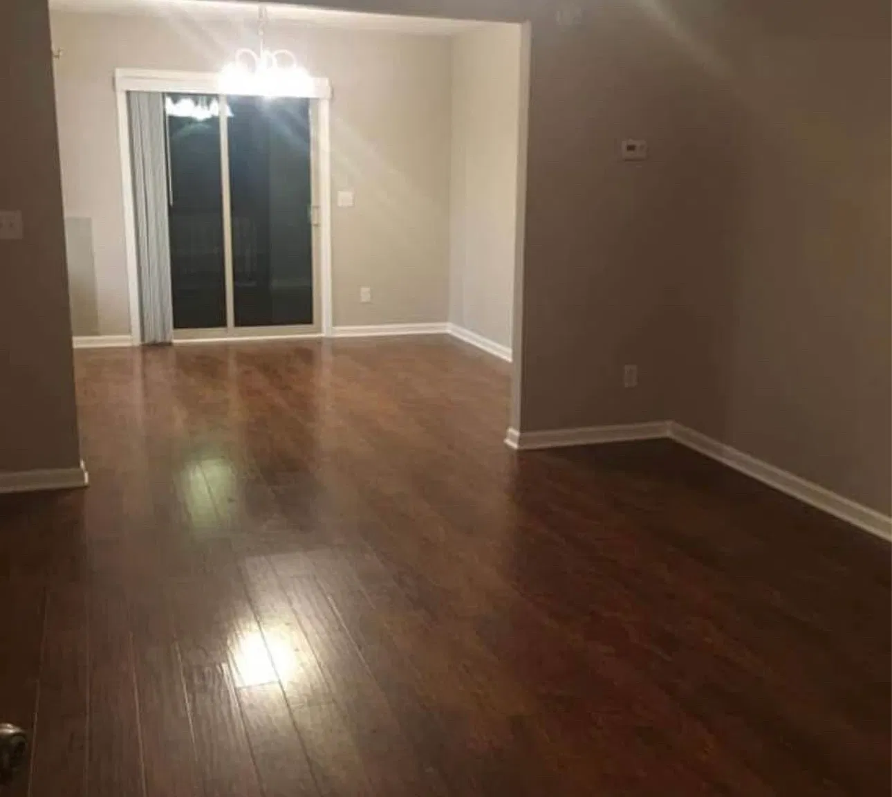 4 bed, 2.5 bath, 1600 sqft, $2,400 — Photo 2