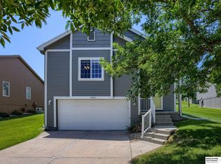 16063 Browne St, Omaha, NE 68116