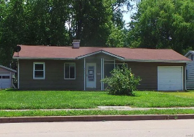 4100 Memorial Dr photo 1