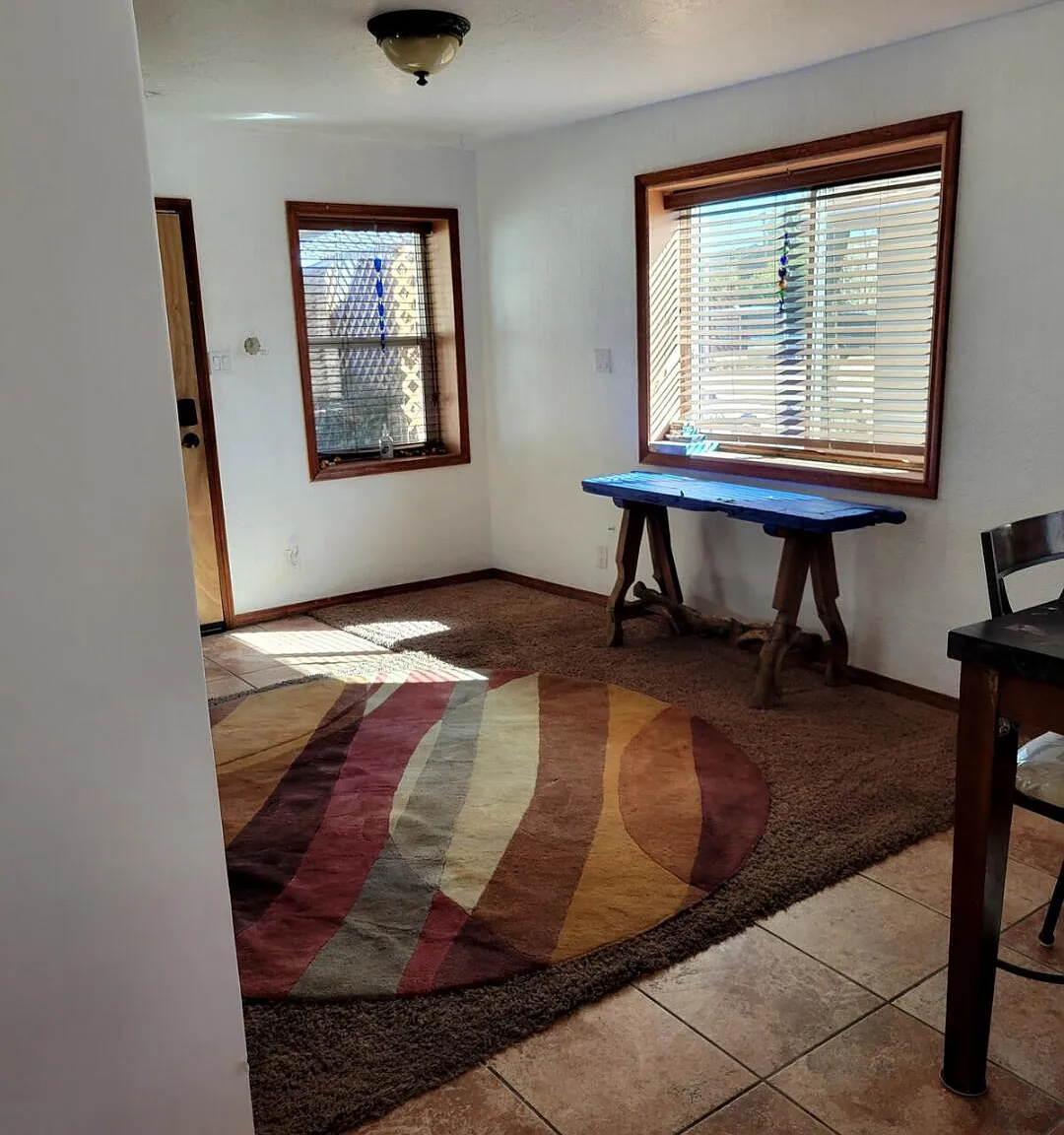 2 bed, 1000 sqft, $2,200 — Photo 2