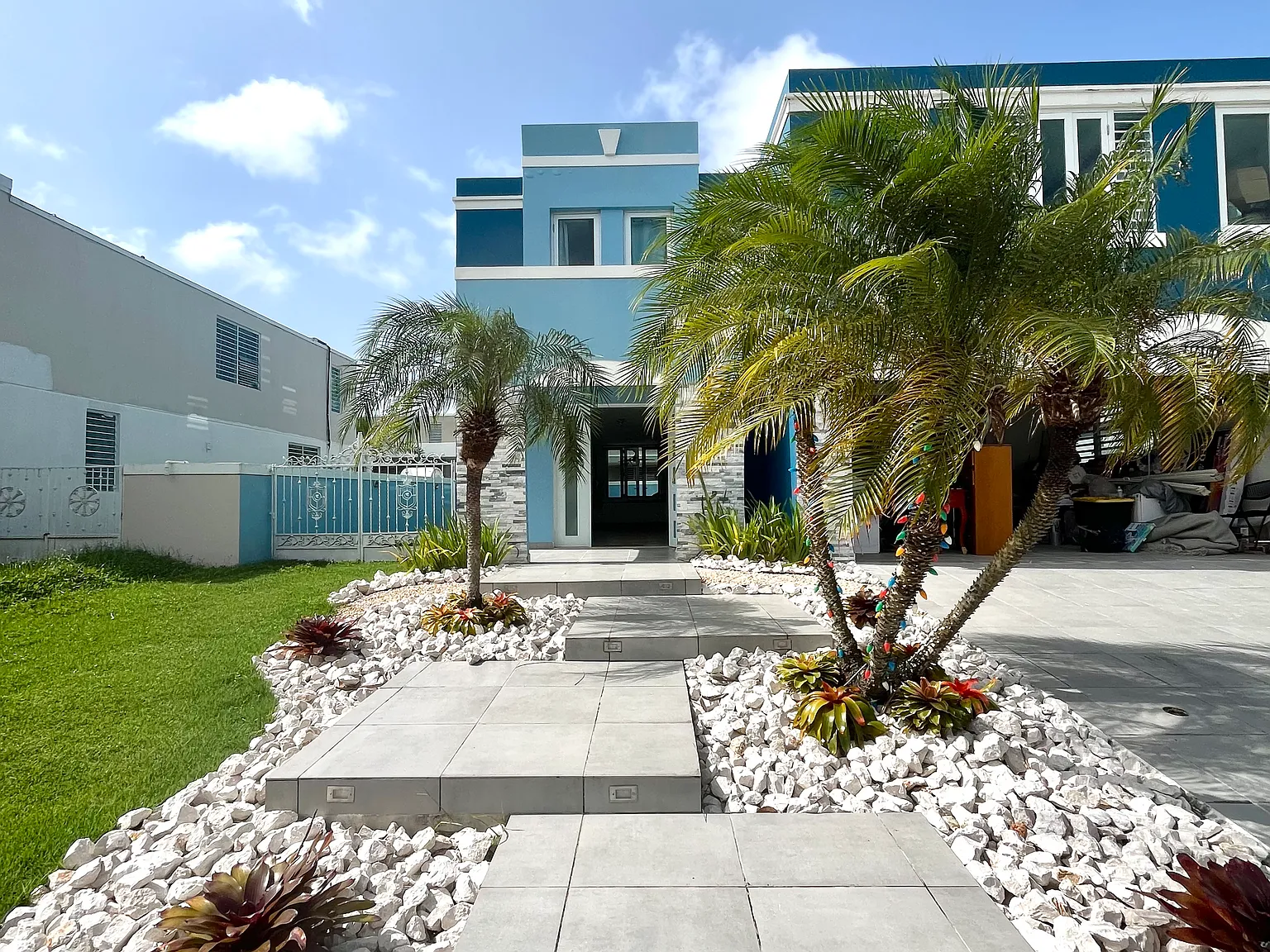 5 bed, 2.5 bath, 2000 sqft, $4,200 — Photo 4