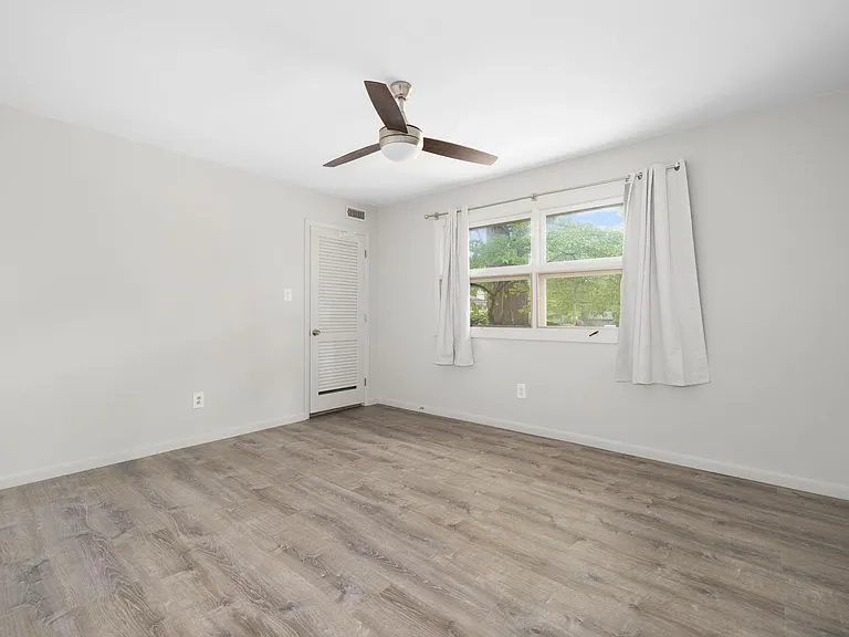 2209 King College Rd — Photo 13