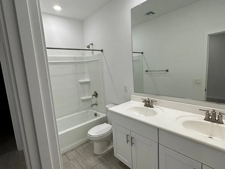22465 W Sonora St — Photo 3