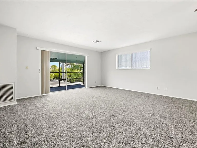 1376 Chesapeake Ave #2 — Photo 8