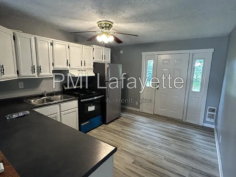 141 Tomahawk Ln — Photo 4