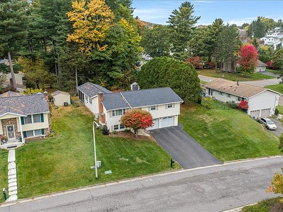 2nd image of 193 Jayar St