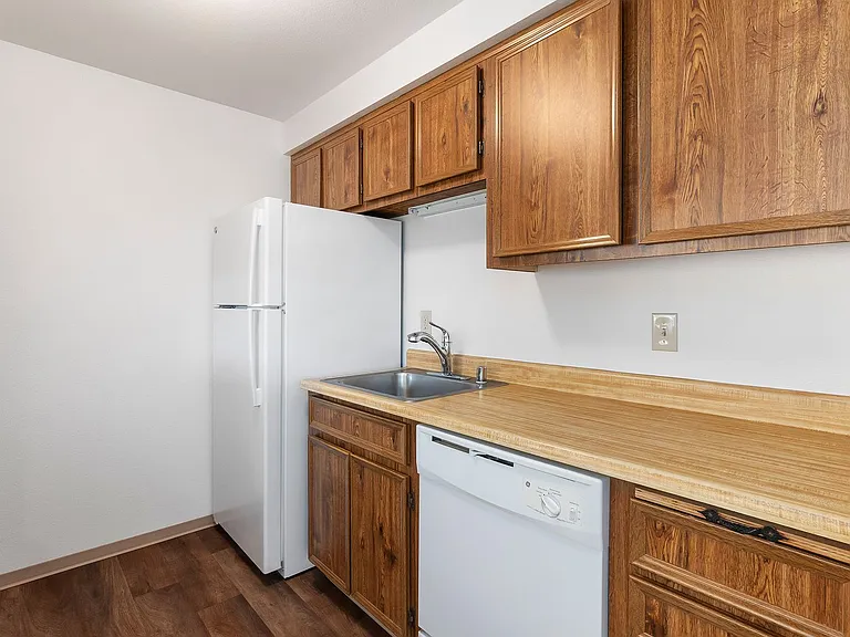 1219 East St SE — Photo 7