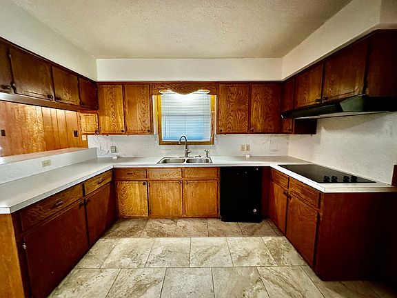 5th image of 104 Oakview Dr