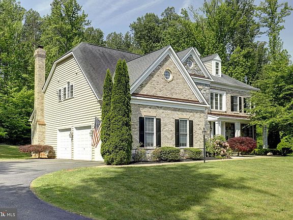 4th image of 12800 Macintyre Ct