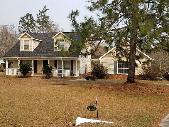 3rd image of 202 Lakeview Dr