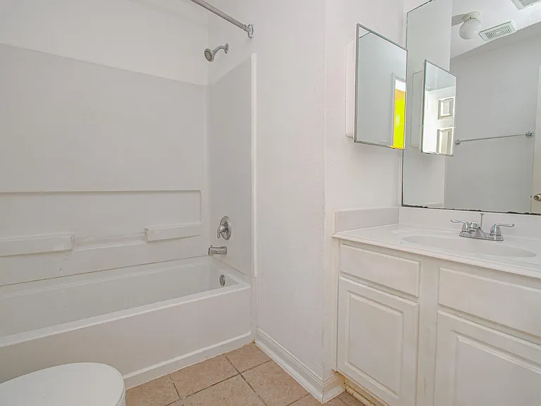3815 Shire Valley Dr — Photo 14