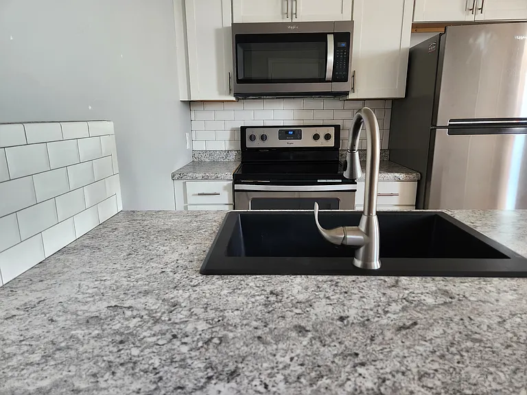 2711 Leavenworth St #1 — Photo 7
