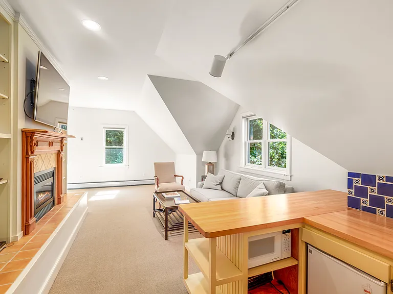 271 Thomas Pasture Rd — Photo 46