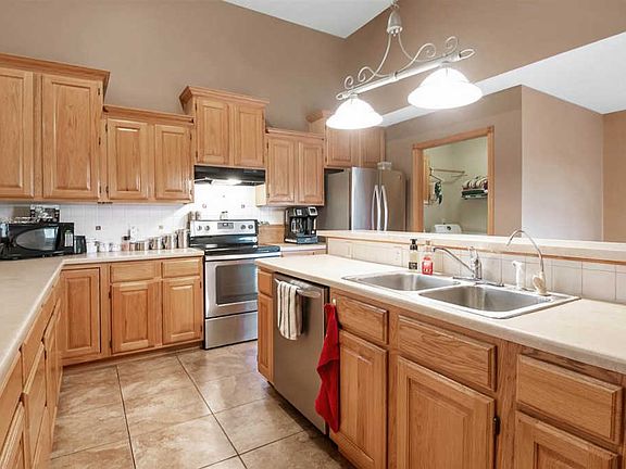 4th image of 1131 N Fontenelle Dr