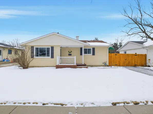 353 E Norman Ln, Wheeling, IL 60090