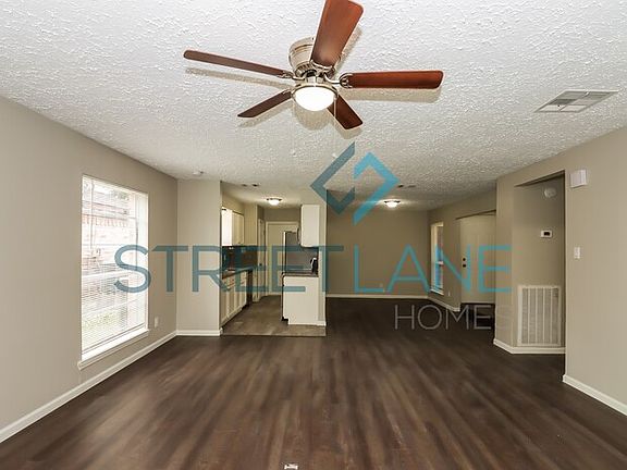 4th image of 3205 Wavecrest St