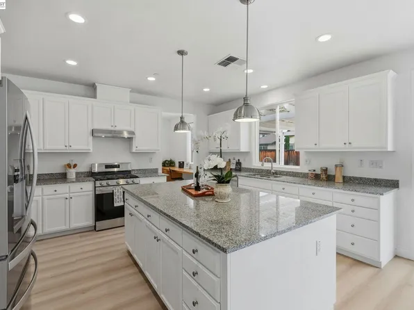 574 Mandevilla Dr, Brentwood, CA 94513