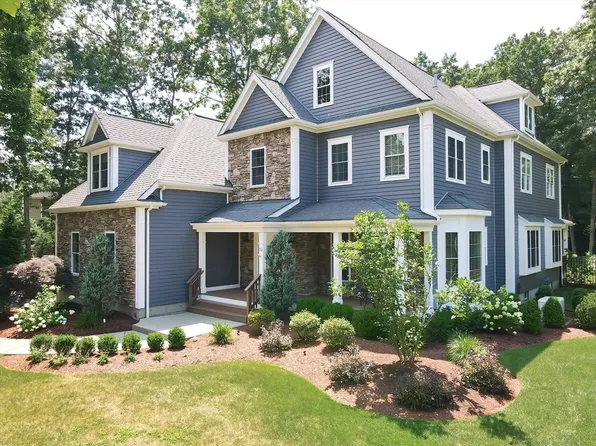 54 Lenox Dr, Franklin, MA 02038