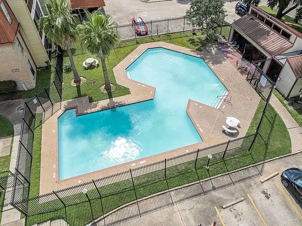 10110 Forum West Dr APT 106, Houston, TX 77036