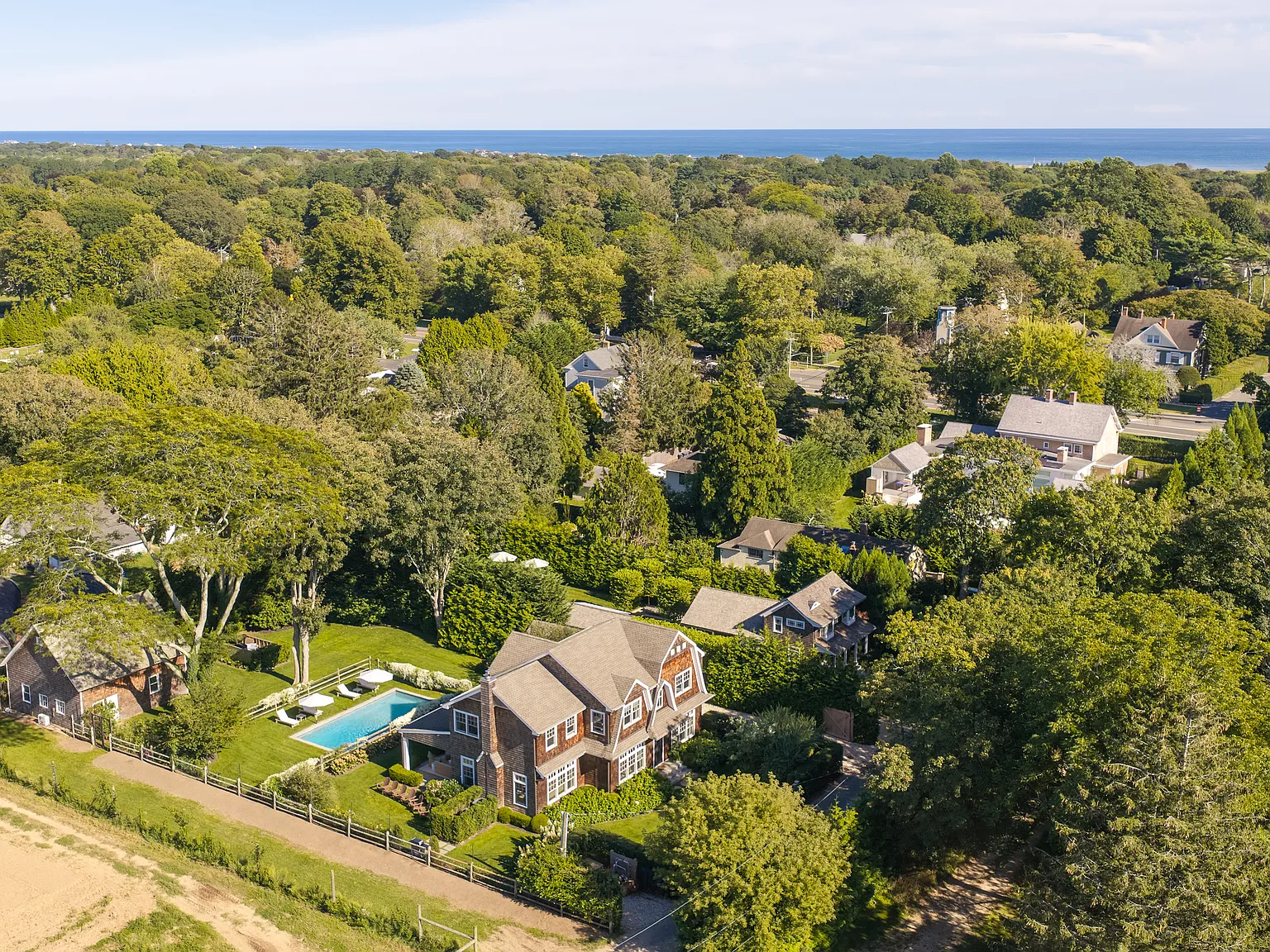 A Coveted Amagansett Retreat with Farm Views Near the Ocean — Photo 2